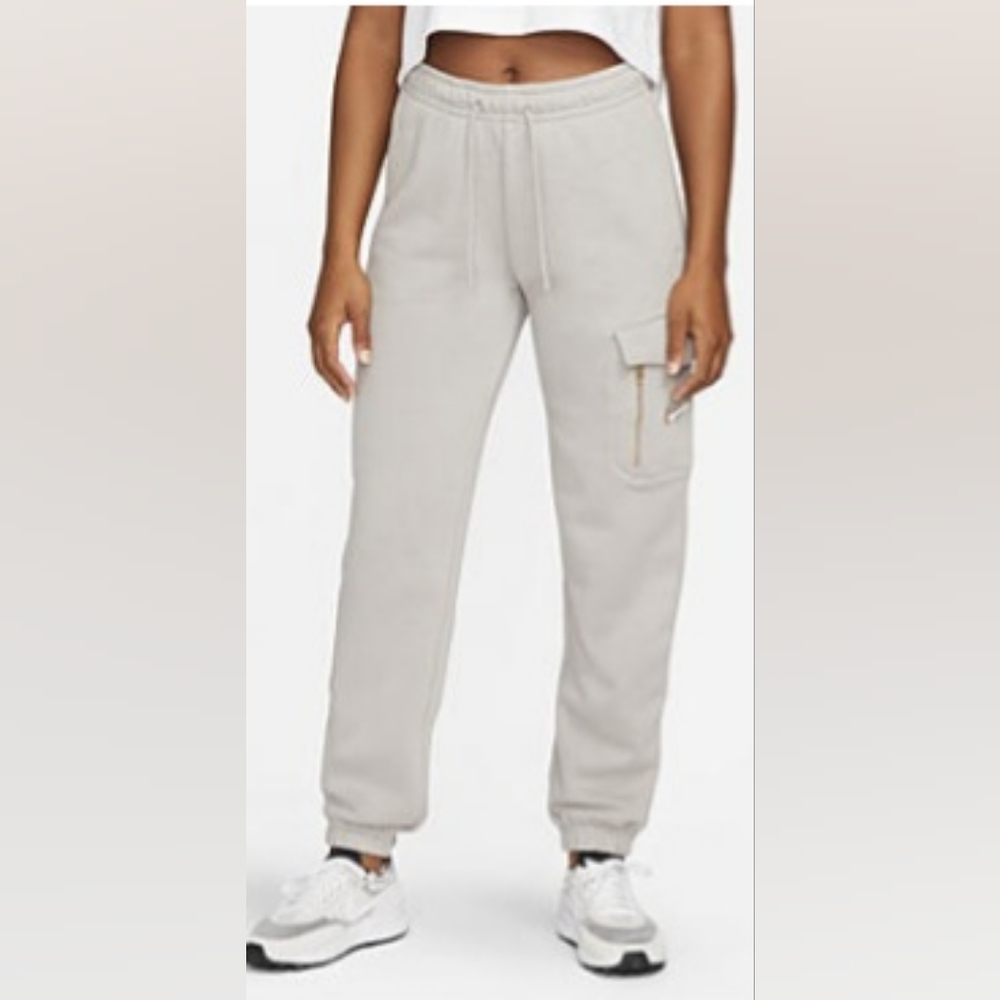 Women's Nike Dance cargo pants Size L. College Grey. Style DO2571-033. NWT.